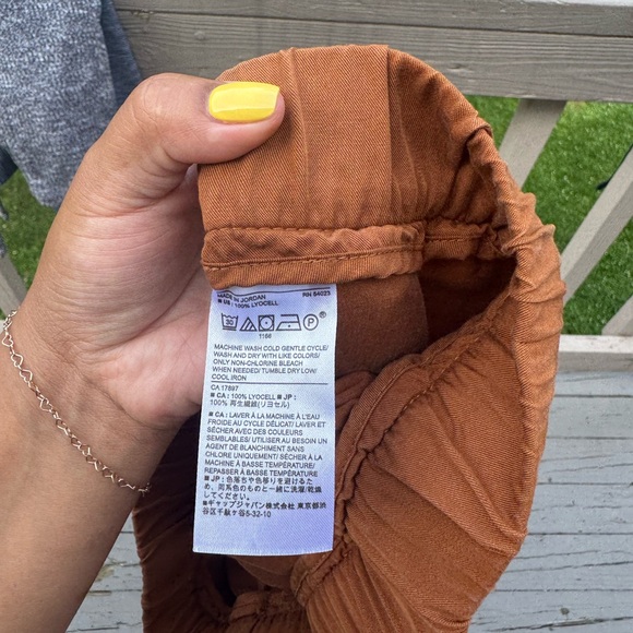 Banana Republic Rust Orange Drawstring Cargo Joggers - Picture 7 of 7